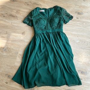 Jj’s house green A-line V-Neck Knee-Length Chiffon Lace Bridesmaid Dress